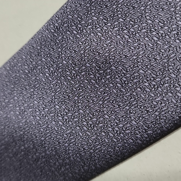 Expression Tie - Picture 2 of 4